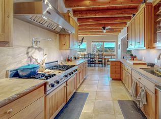 98 Calle Mirador, Ranchos De Taos, NM 87557