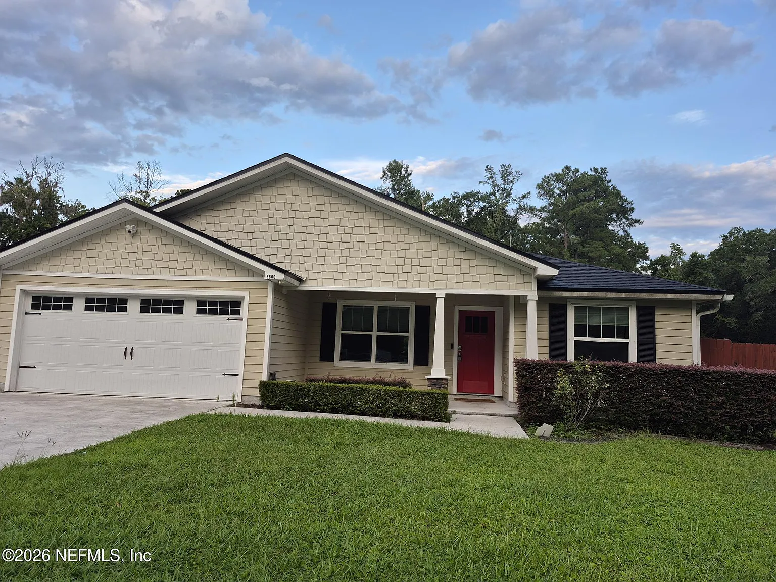 4 bed, 2.0 bath, 1854 sqft, $2,400 — Photo 3