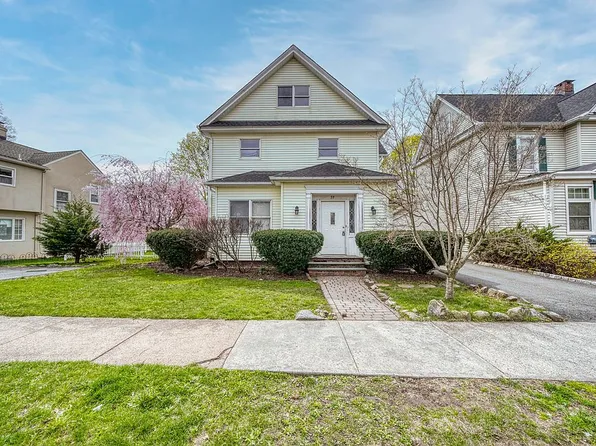 59 E Maple Ave, Suffern, NY 10901