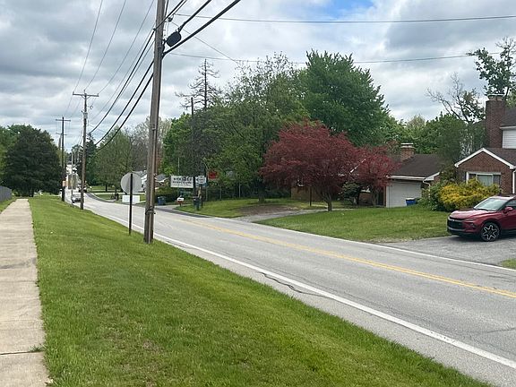 5th image of 1806 E Canal Rd