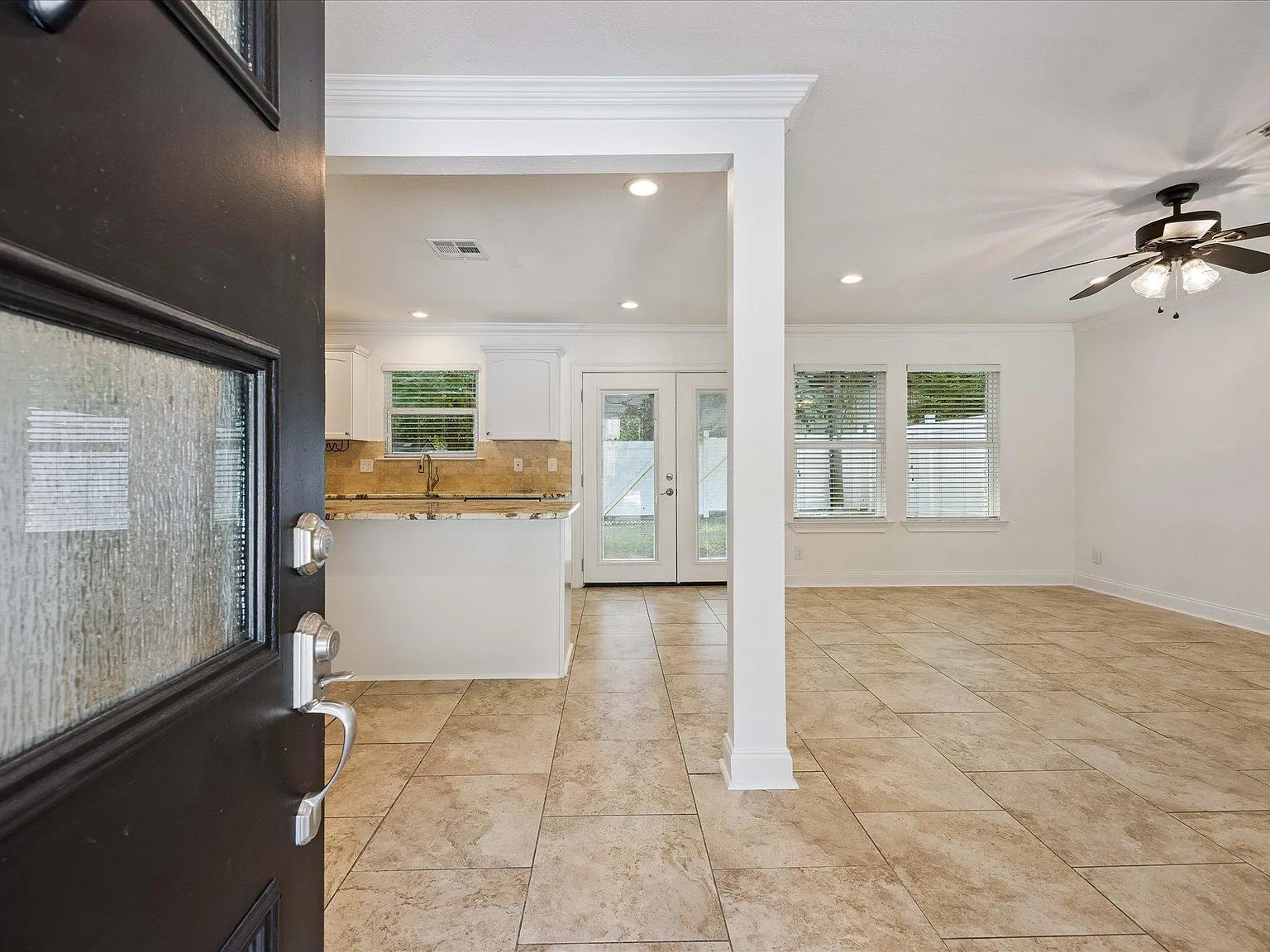 2 bed, 2.0 bath, 1233 sqft, $2,595 — Photo 4
