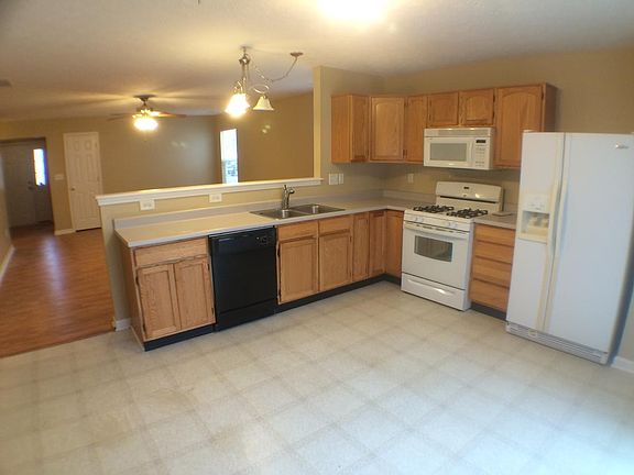 4th image of 2347 Layton Park Ln