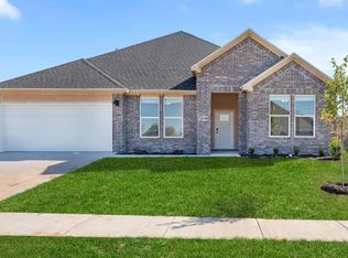 412 N Gaggle Ave, Farmington, AR 72730