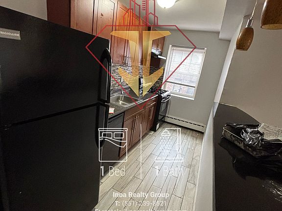 3rd image of 37-39 Duncan Ave #7C