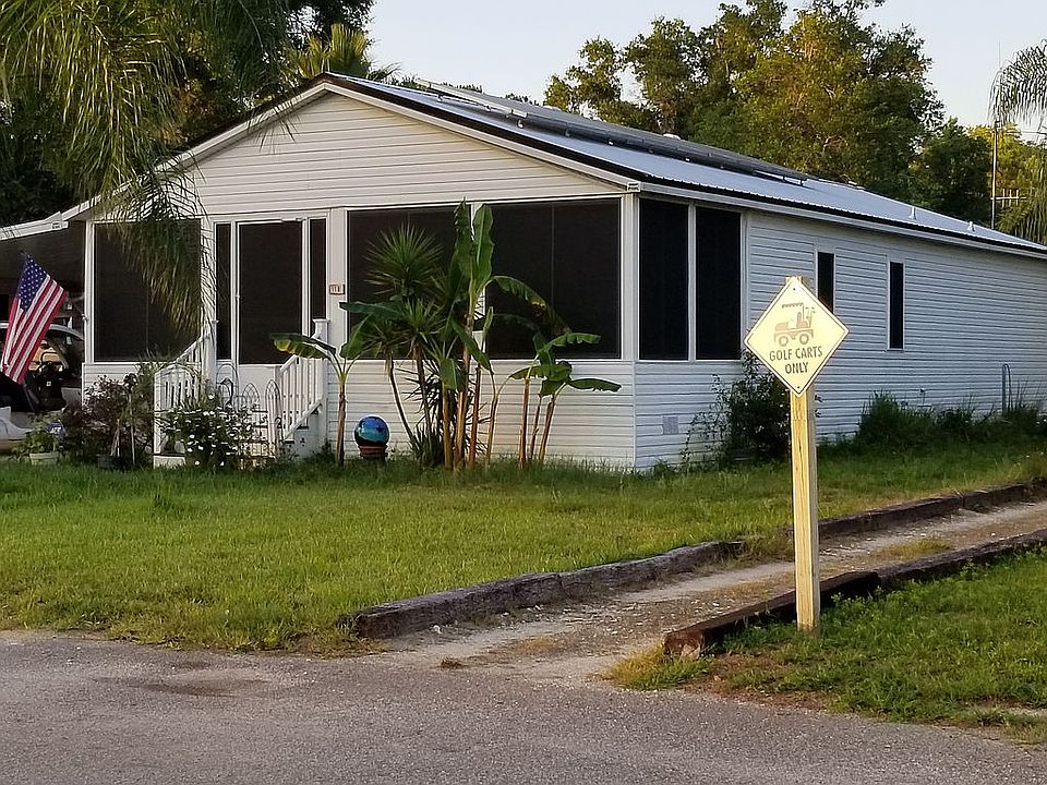 9 solar panels on roof