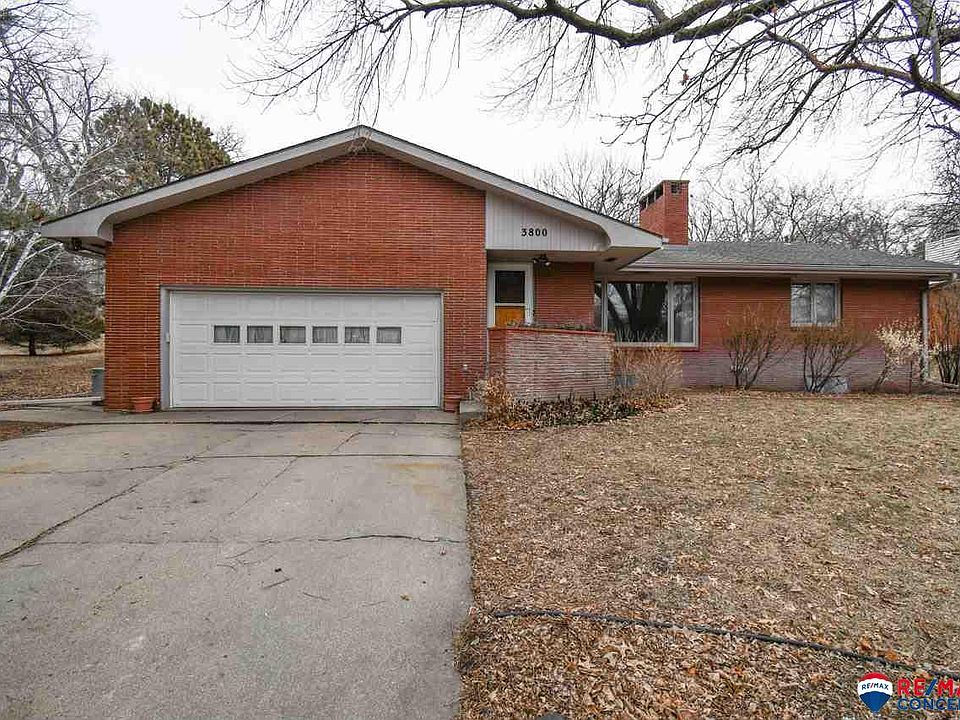 1st image of 3800 Loveland Dr