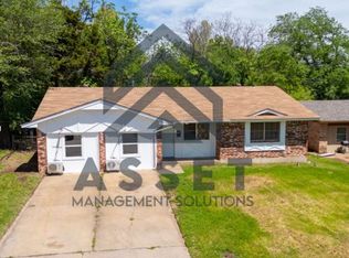 203 W Shadywood Dr, Midwest City, OK 73110