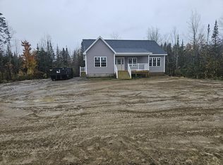 9 Lindsay Dr, Levant, ME 04456