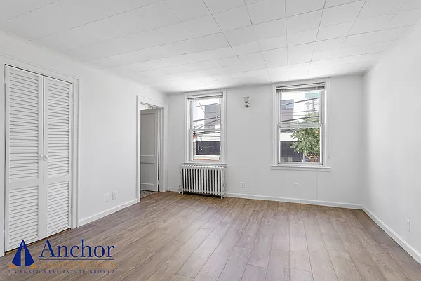 Rented by Anchor Associates | media 5