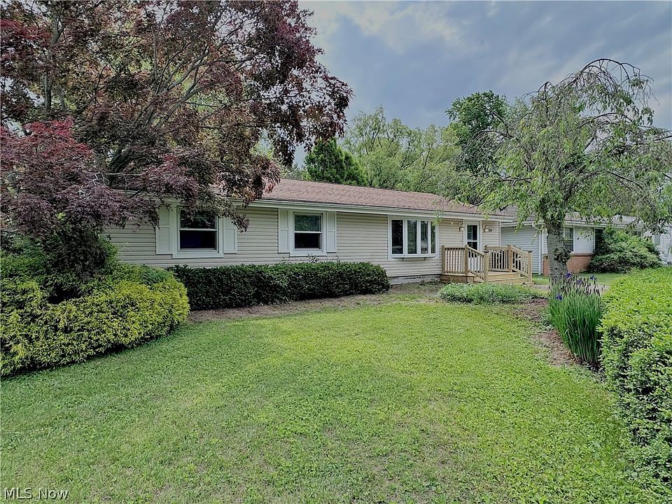 1st image of 1223 Arthur Ct