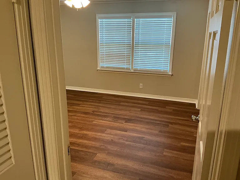 3408 Leith Ave — Photo 23