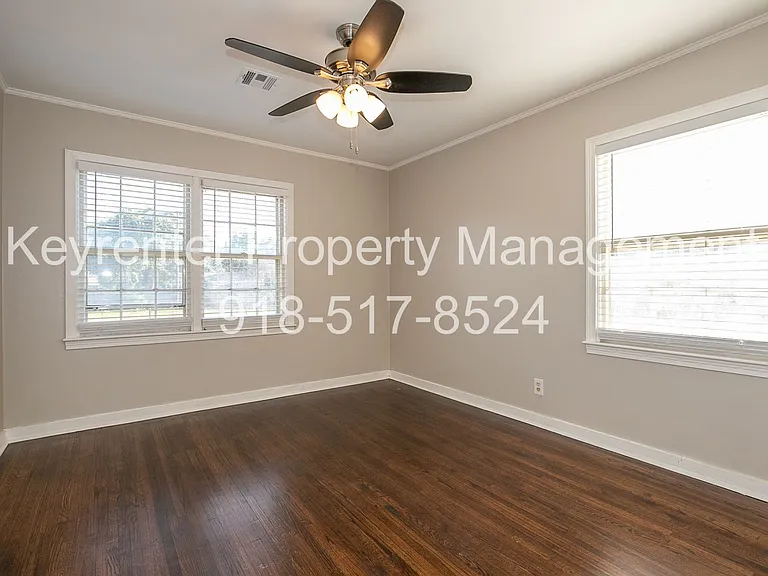 1502 N Columbia Ave — Photo 26