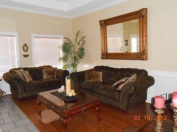 3rd image of 1124 E San Marcelo Blvd