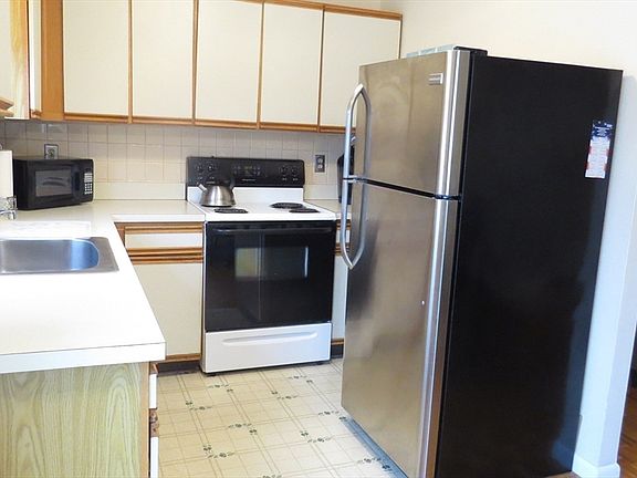 2nd image of 10 Washington Park Dr #4