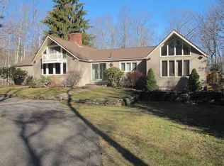 71 Quaker Ln, Scituate, RI 02857