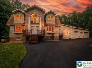 2173 Tuscarora Dr, Pocono Lake, PA