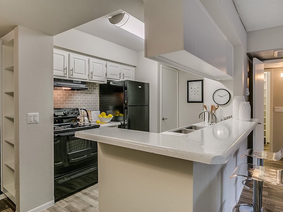 Mission Springs Apartments Kitchen and Countertop