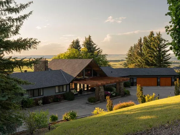 188 E Artists View Way W, Rocky View County, AB T3Z 3N1