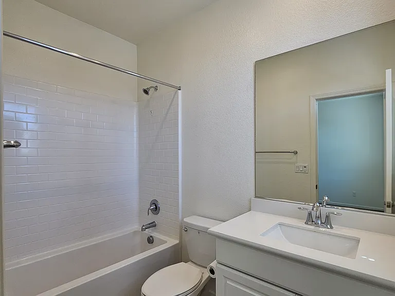 8013 Avanti Dr — Photo 29