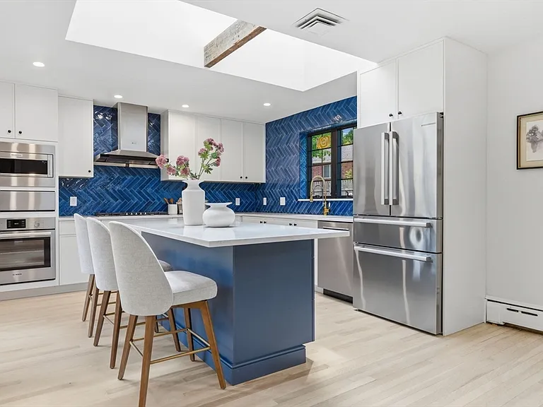 180 Eliot St — Photo 16