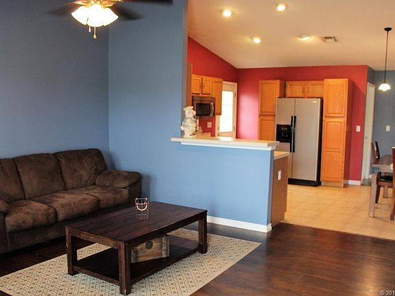 5th image of 1115 W 22nd St