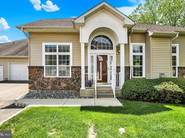 102 Schindler Dr N, Monmouth Junction, NJ 08852