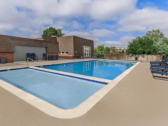 SOAK UP SOME VITAMIN D POOL SIDE