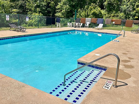 2nd image of 6000 Nob Hill Dr APT 311
