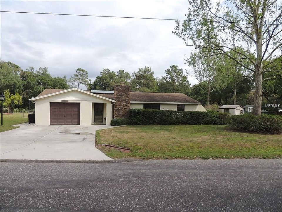 1st image of 11911 Lakewood Dr