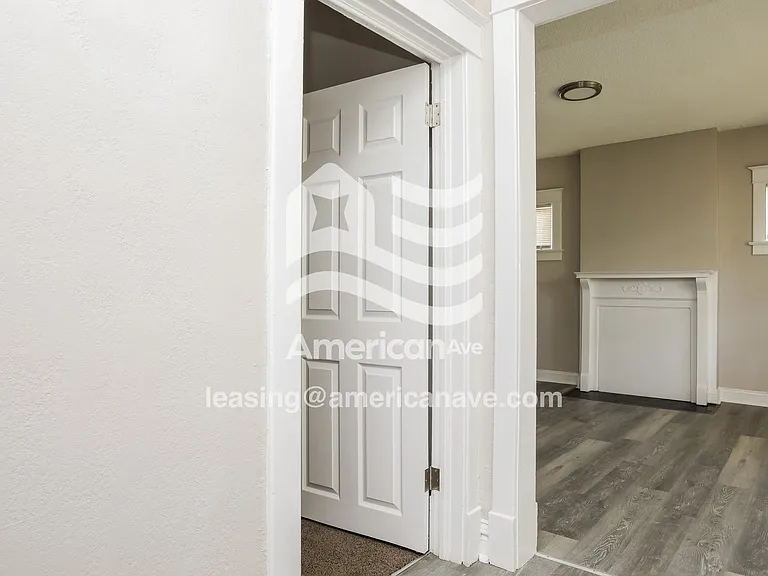 1282093_014_hallway_12707841.jpg