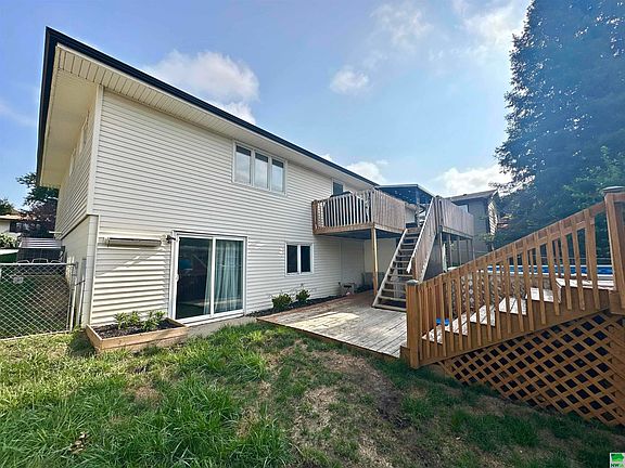 3rd image of 4412 Ravine Park Dr