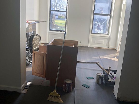 3rd image of 3216 6th Ave