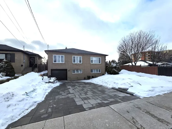 80 Erie St #Basement, Toronto, ON M6L 2R2