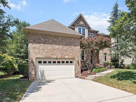 2nd image of 804 Modena Dr