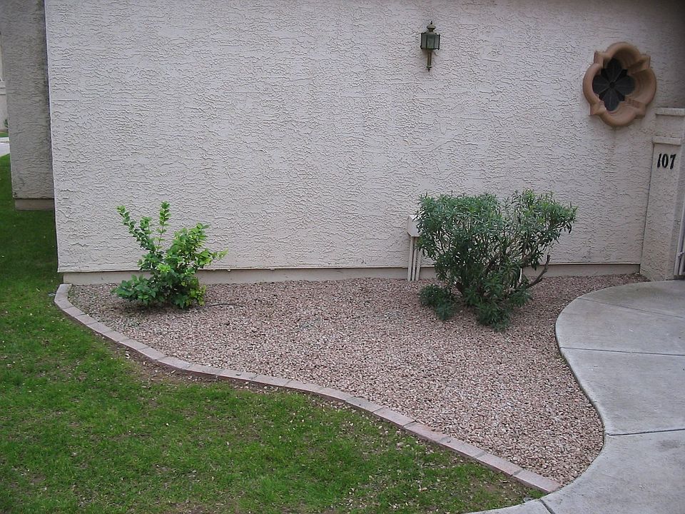 107-Front walk-door to right