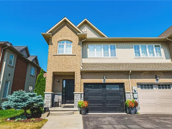 170 Palacebeach Trl #14, Hamilton, ON L8E 0H2