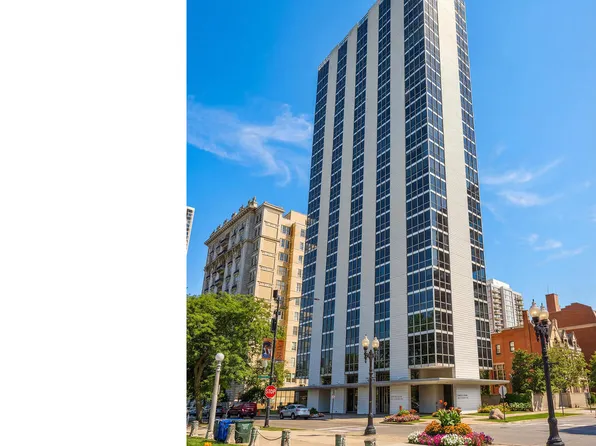 1555 N Dearborn Pkwy #14A-B, Chicago, IL 60610