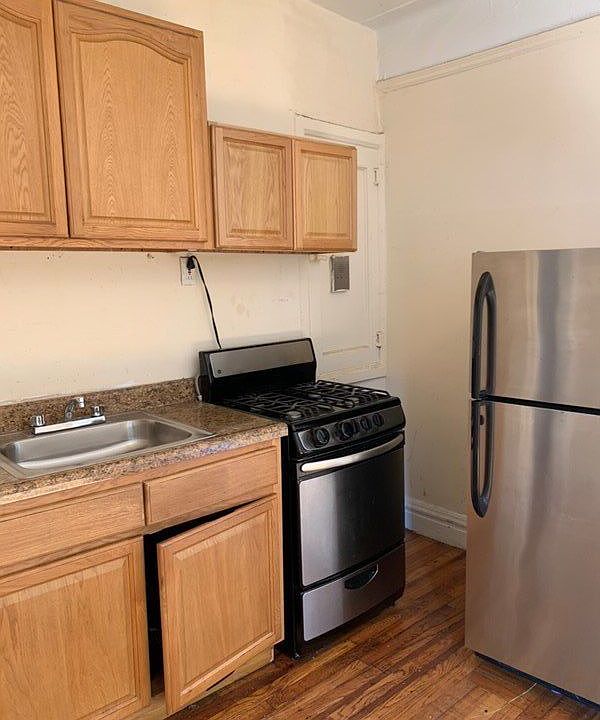 1st image of 711 E 231st St APT 6E