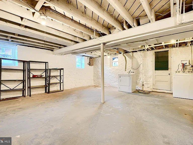 51 Briarwood Rd — Photo 24