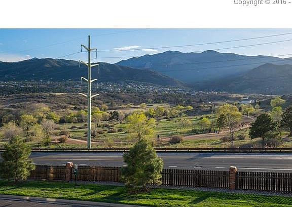 4th image of 1905 Giltshire Dr