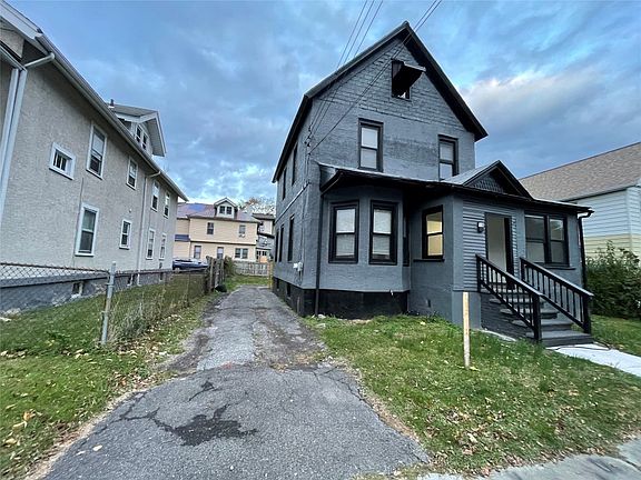 2nd image of 50 Schubert St