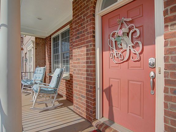 4th image of 213 Grass Dale Ln