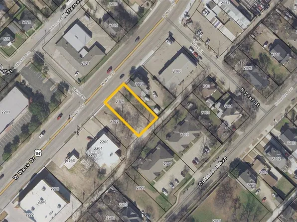 2116 W Waco Dr, Waco, TX 76701