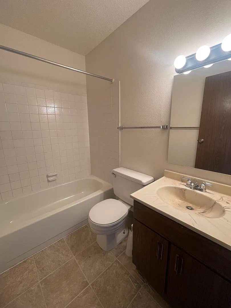 Arrowhead Estates 2601 — Photo 2