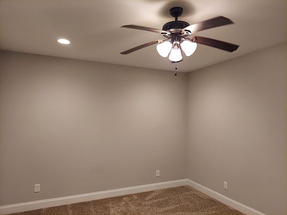 4th image of 128 Mallard Ln