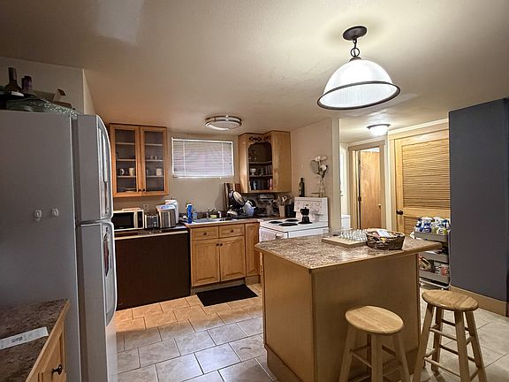 3rd image of 812 E University Ave #B