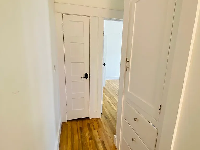 1672 S Harvard Blvd — Photo 62