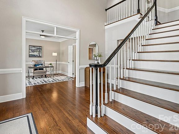 5th image of 8507 Brownes Pond Ln