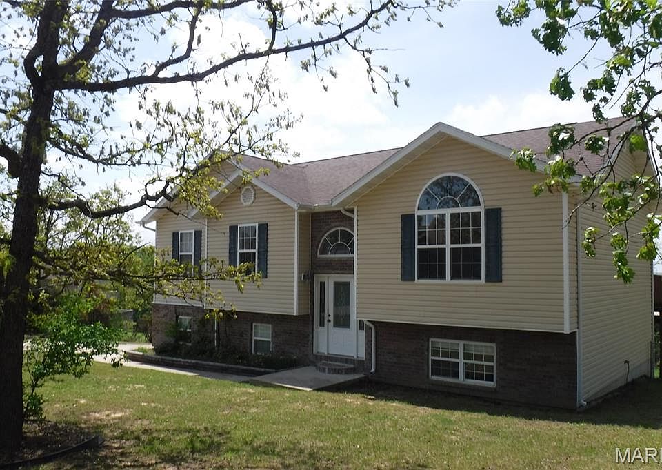 1st image of 18516 Lynn Ln