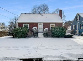 34 Albert St, Waltham, MA 02453